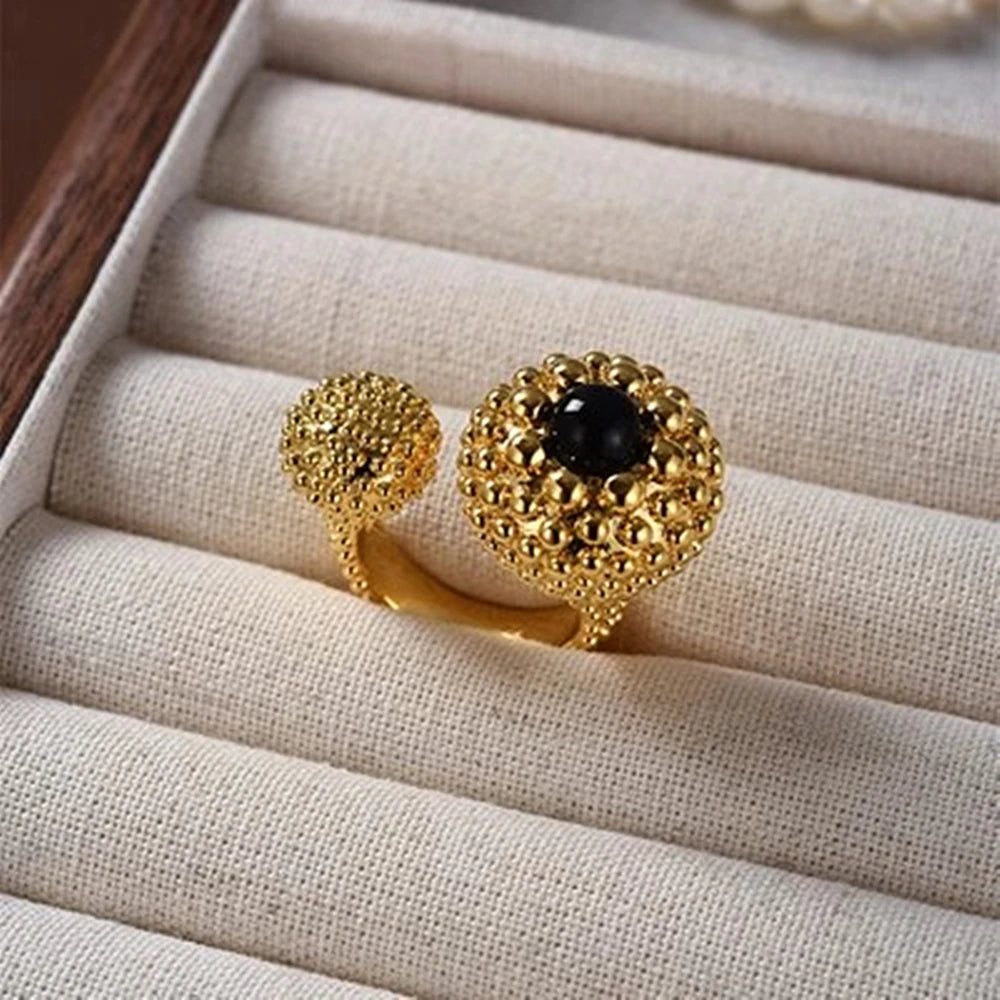 Saber gold ring