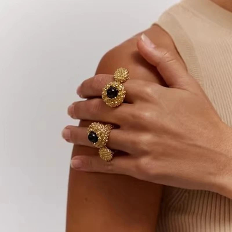 Saber gold ring